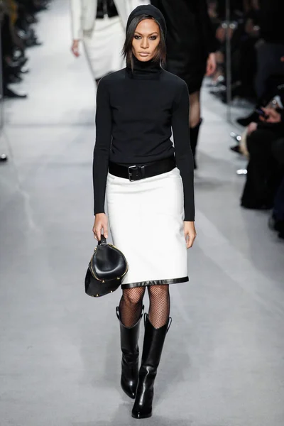 Look 5